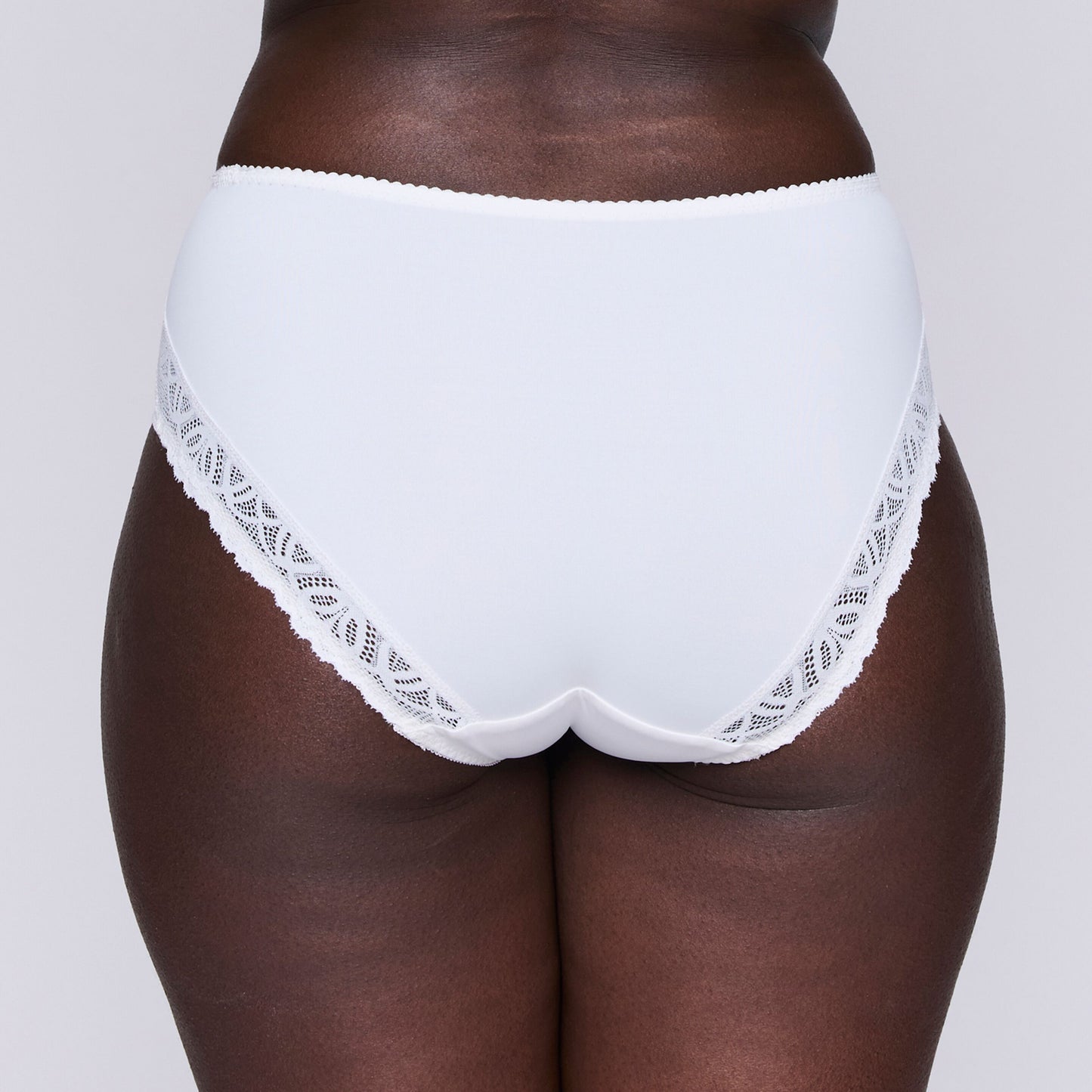 Prima Donna - SALERNO -0563531 - Full  Brief